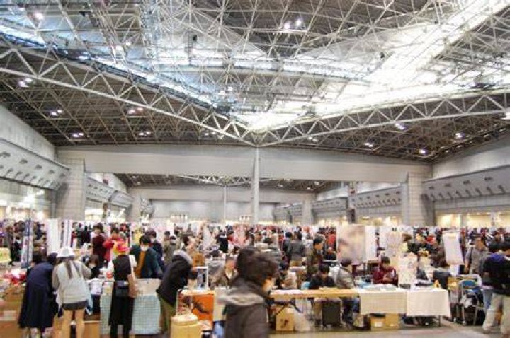 コミケ同人誌即売会の風景